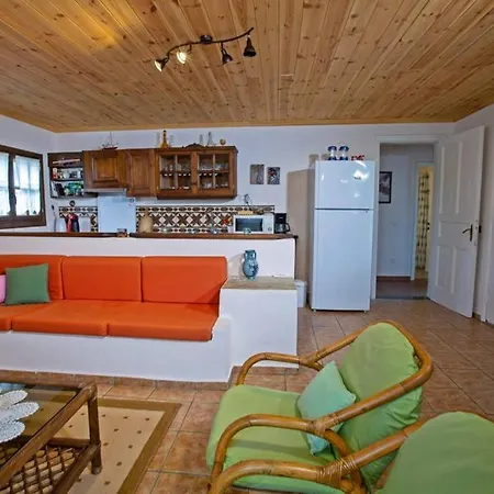 Agrampeli * Ierissós